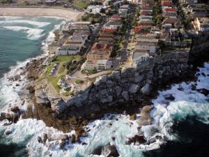 The rugged cliffs and rocks of Ben Buckler