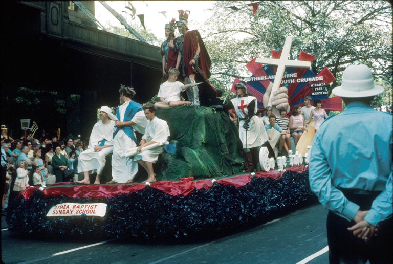 : Sutherland Shire Youth Crusade Gymea Baptist Sunday School float, 1965 (City of Sydney Archives, SRC18949)